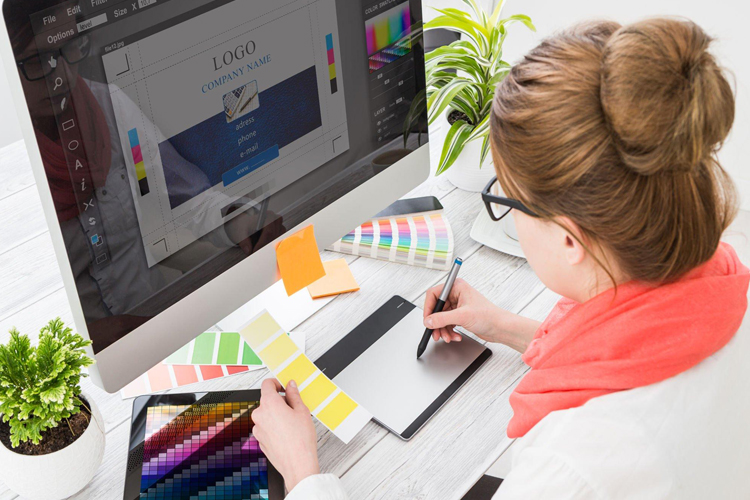 Graphic Designer in Delhi